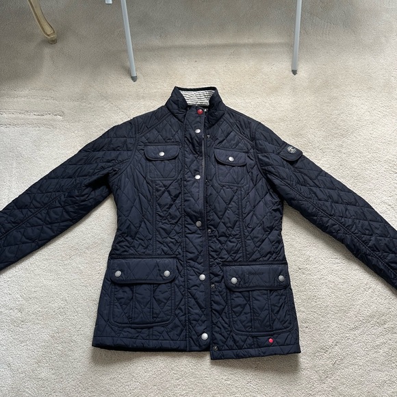Barbour quilted jacket - Picture 2 of 9